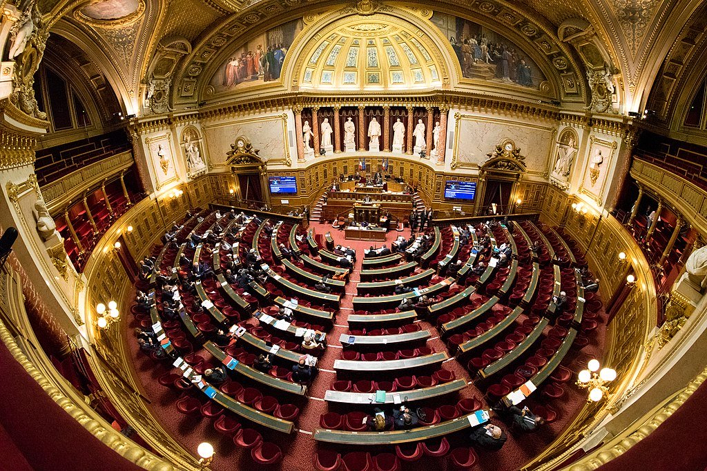 Fransa Senatosu Karabağ'ı tanıma çağrısında bulundu